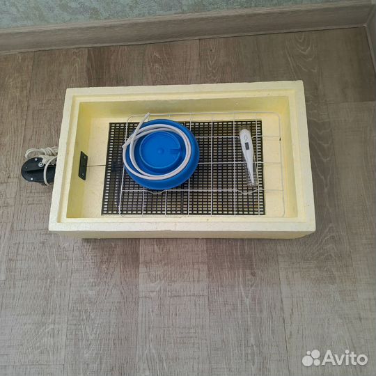 Инкубатор для яиц автоматический переворот