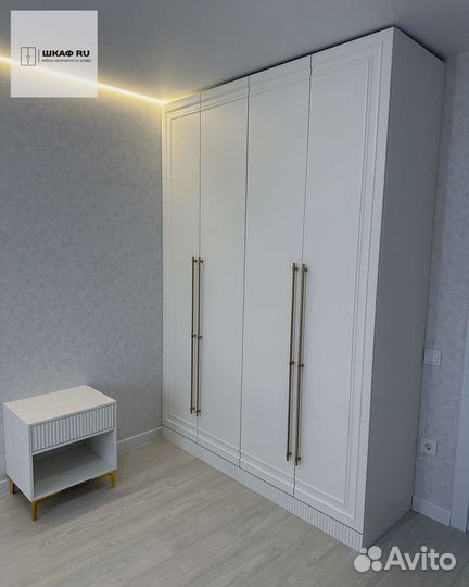 Шкаф распашной с фрезерованными фасадами