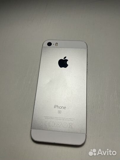 iPhone SE, 16 ГБ