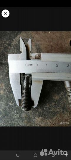 Болт ступичный на chrysler гранд voyager(4-е пок.)