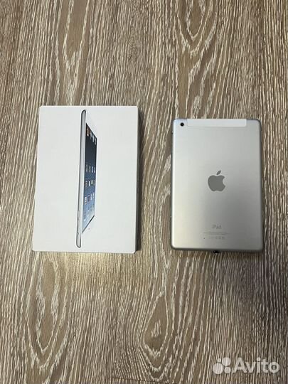 iPad mini wifi 16gb Sim cellular White