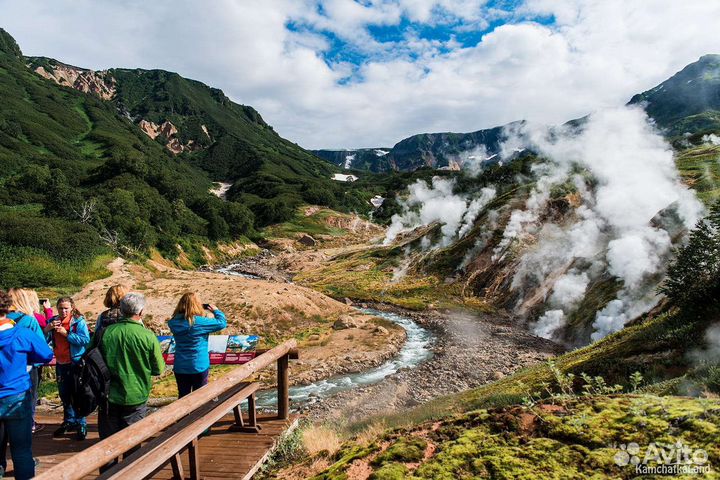Вертолётный тур на Курильское озеро