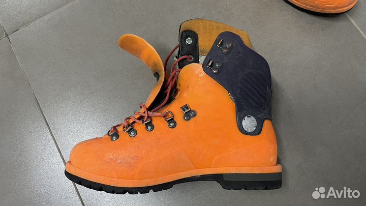 Альпинистские ботинки Trezeta TFK8000