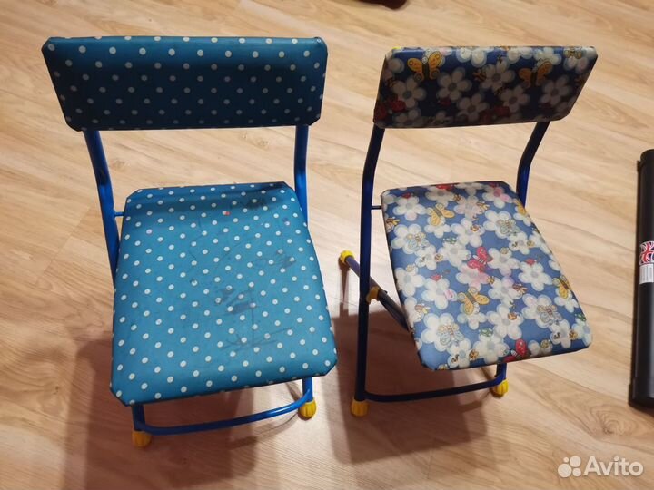 Стол и стулья детские