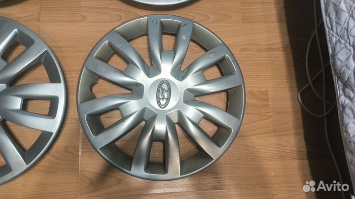 Оригинальные колпаки R15 Лада Веста