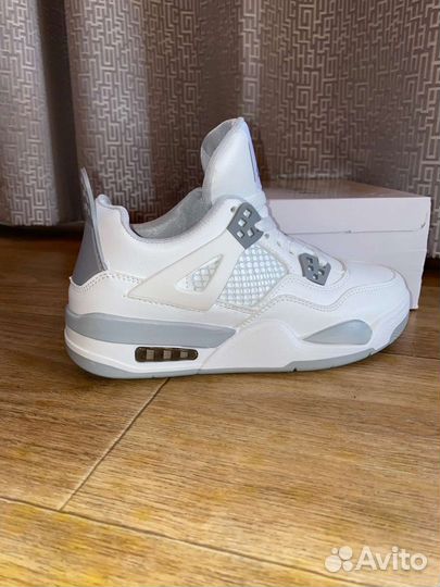 Кроссовки детские новые