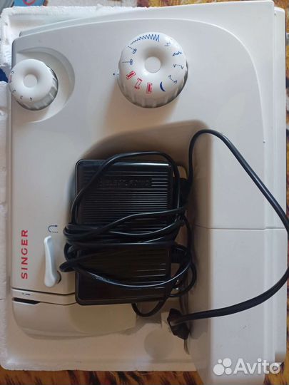 Швейная машина Singer