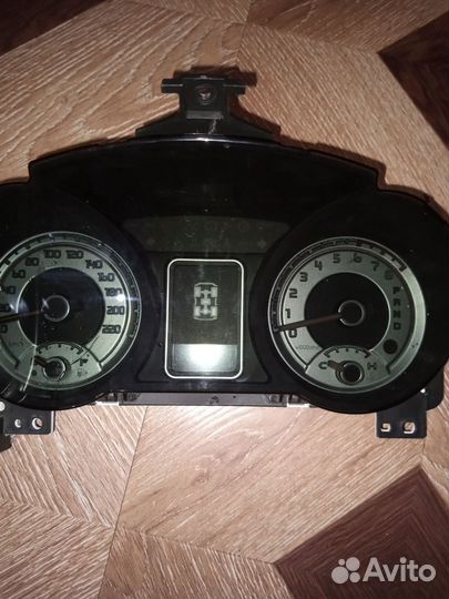 Приборная панель Pajero4