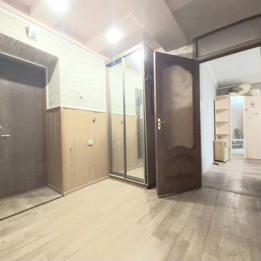 10 и более-к. квартира, 60 м², 3/10 эт.