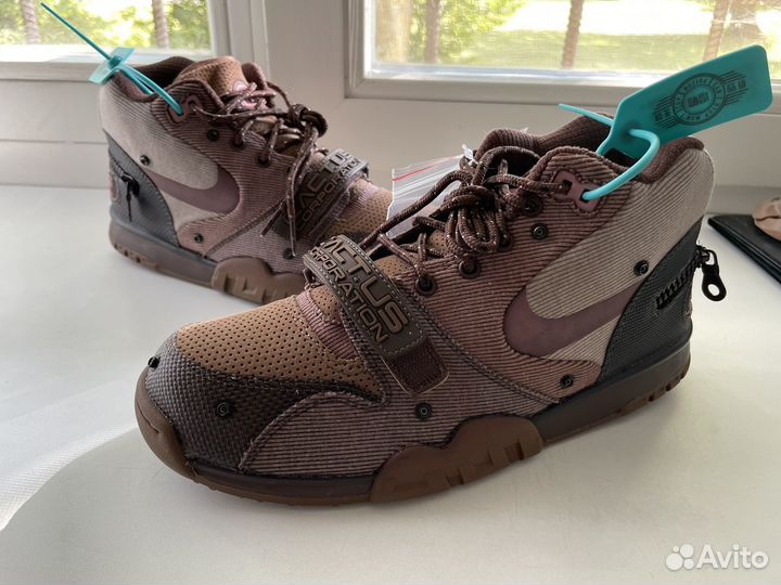 Кроссовки Nike x Travis Scott Air Trainer 1