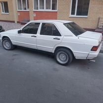 Mercedes-Benz 190 (W201) 2.0 AT, 1984, 400 000 км, с пробегом, цена 115 000 руб.