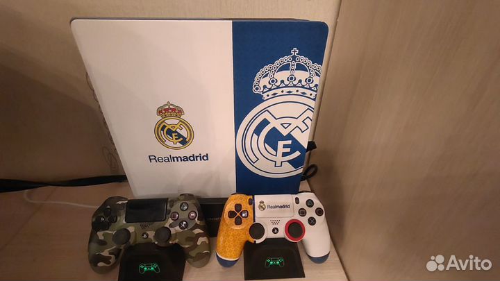 Приставка ps4 pro лимитированная Real Madrid