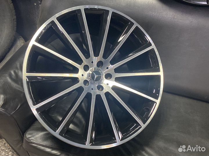 Новый Mercedes-Maybach GLS R22 разноширокие Ориг