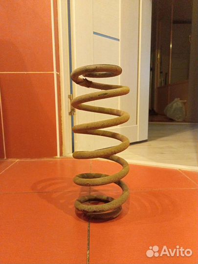 Пружина передняя Ауди А6 С6 2007 г.в