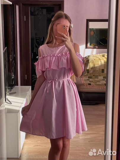 Платье розовое