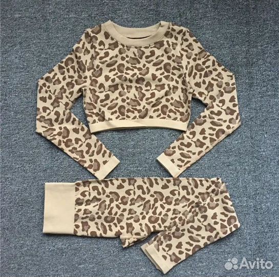 Спортивный костюм 44