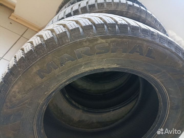 Marshal I'Zen KW31 215/65 R16 98W