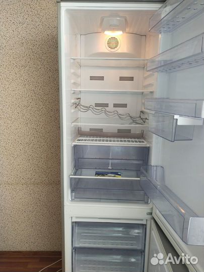 Холодильник бу beko