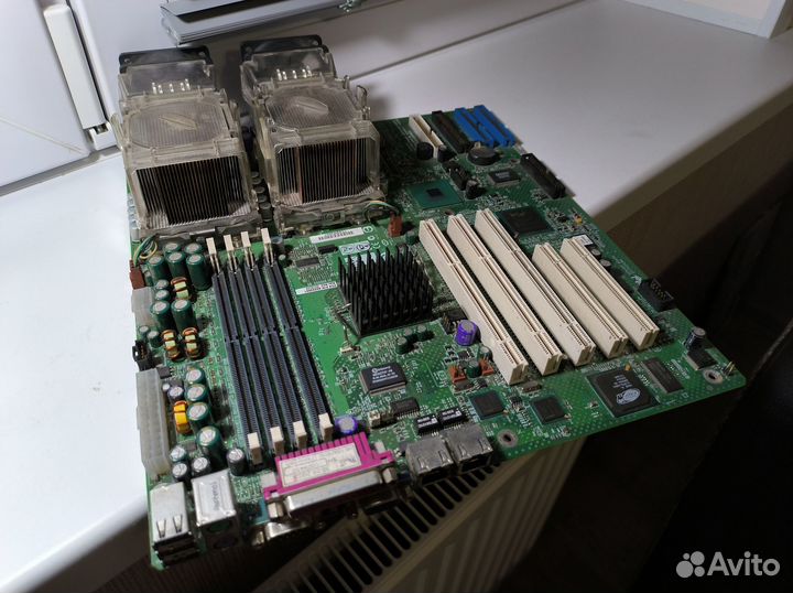 Серверный комплект на 2x Xeon + Intel SE7500CW2