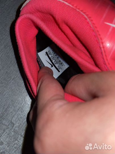 Футбольные бутсы Nike mercurial