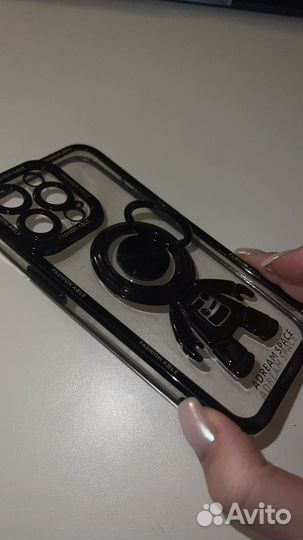 Чехол iPhone 13 pro с космонавтом силиконовый