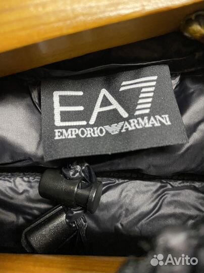 Жилетка Emporio Armani EA7