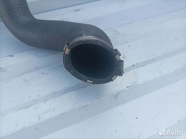 Патрубок интеркулера левый Mercedes C-Class W204