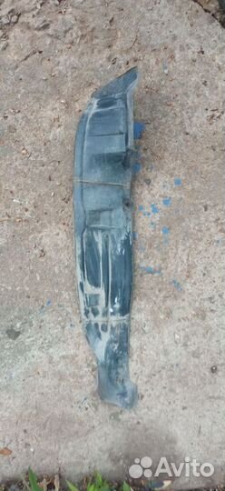 Пыльник переднего правого крыла Шкода Октавия тур
