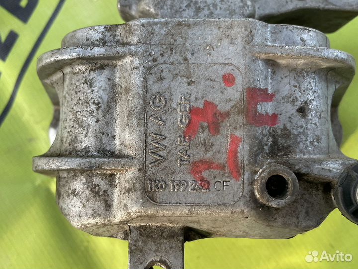 Кронштейн (подушка двигателя) skoda octavia