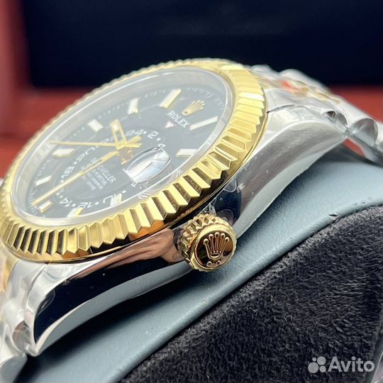 Rolex Sky Dweller gold часы