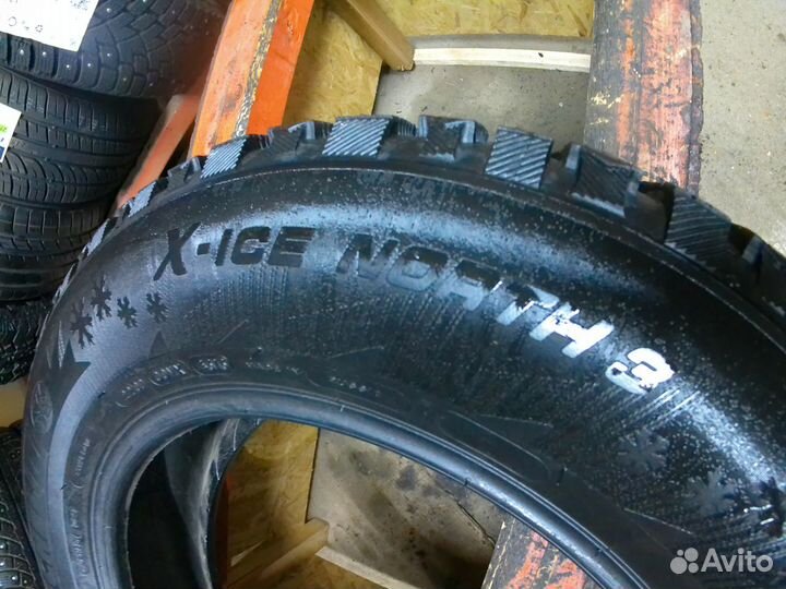 Michelin X-Ice North 3 215/65 R16