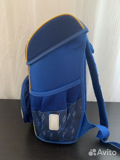 Ранец, рюкзак, портфель для школьника