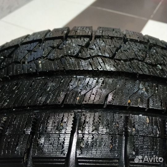 Sailun Ice Blazer Arctic 215/50 R17