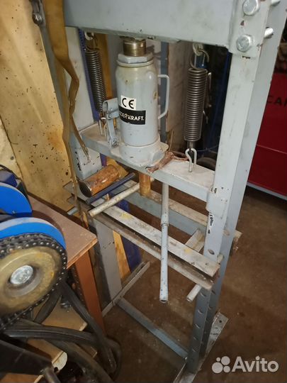 Пресс гаражный