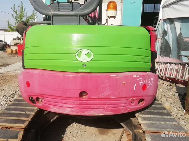 Капот двигателя мини-экскаватор Kubota U40S