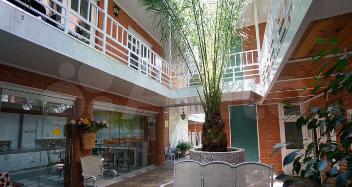 Гостиница, 800 м²