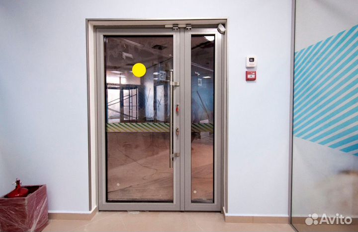 Алюминиевая дверь теплая