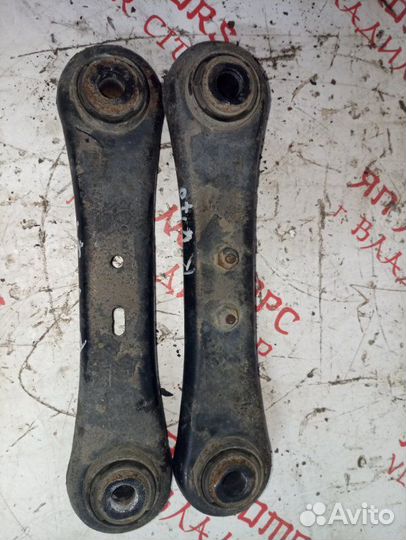 Рычаг подвески нижний задний Volvo V70 B4164T 2010