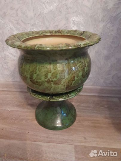 Кашпо под цветы