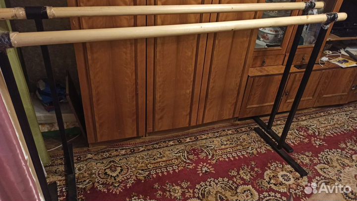 Для инвалидов станок для ходьбы на протезе