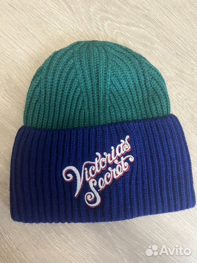 Женская шапка Victoria’s Secret