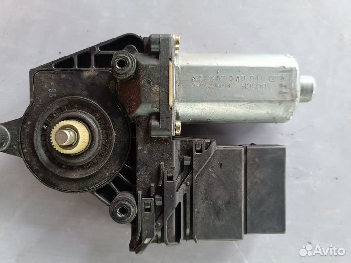 Моторчик стеклоподъемника Volkswagen Passat B5