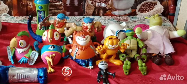 Коллекционные игрушки Burger King SB и др