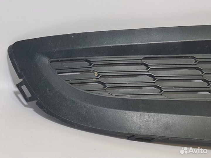 Решетка в бампер накладка птф правая Volkswagen