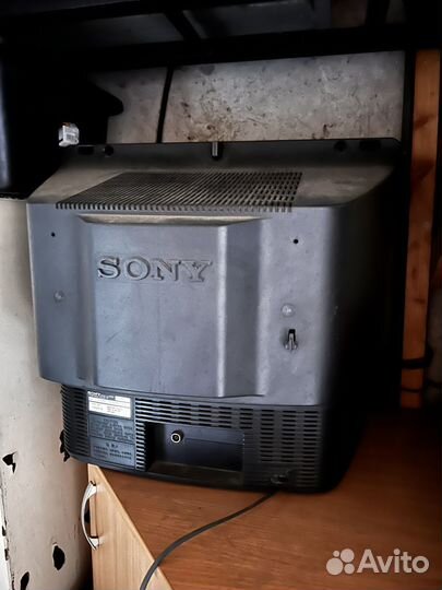 Телевизор Sony trinitron 21