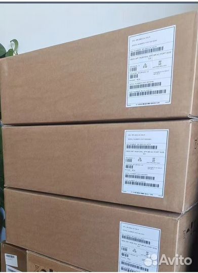 Коммутатор Brocade BR-G610-24-32G-0 c лиц и32 SFP+