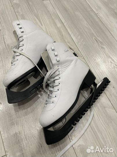 Коньки фигурные 39 размер