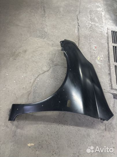 Крыло переднее левое Toyota Funcargo