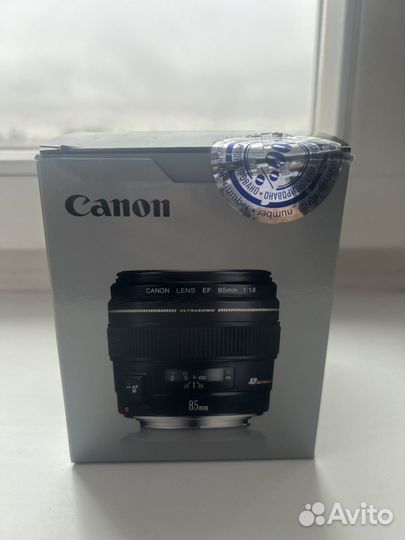 Объектив Canon EF 85mm f/1.8 USM