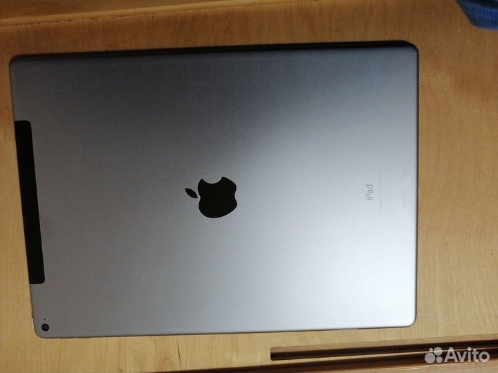 Apple iPad Pro 12.9 (1-го поколения) (2015)